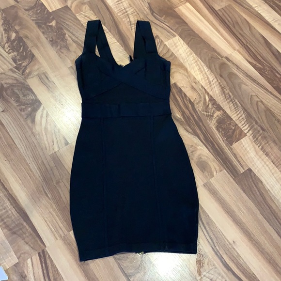 Guess by Marciano Dresses & Skirts - Guess by Marciano bandage dress